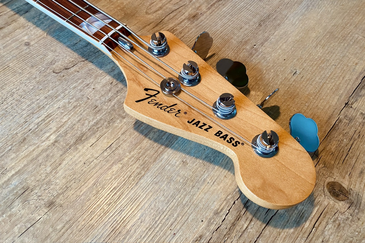 Fender Vintera 70s Jazz Bass