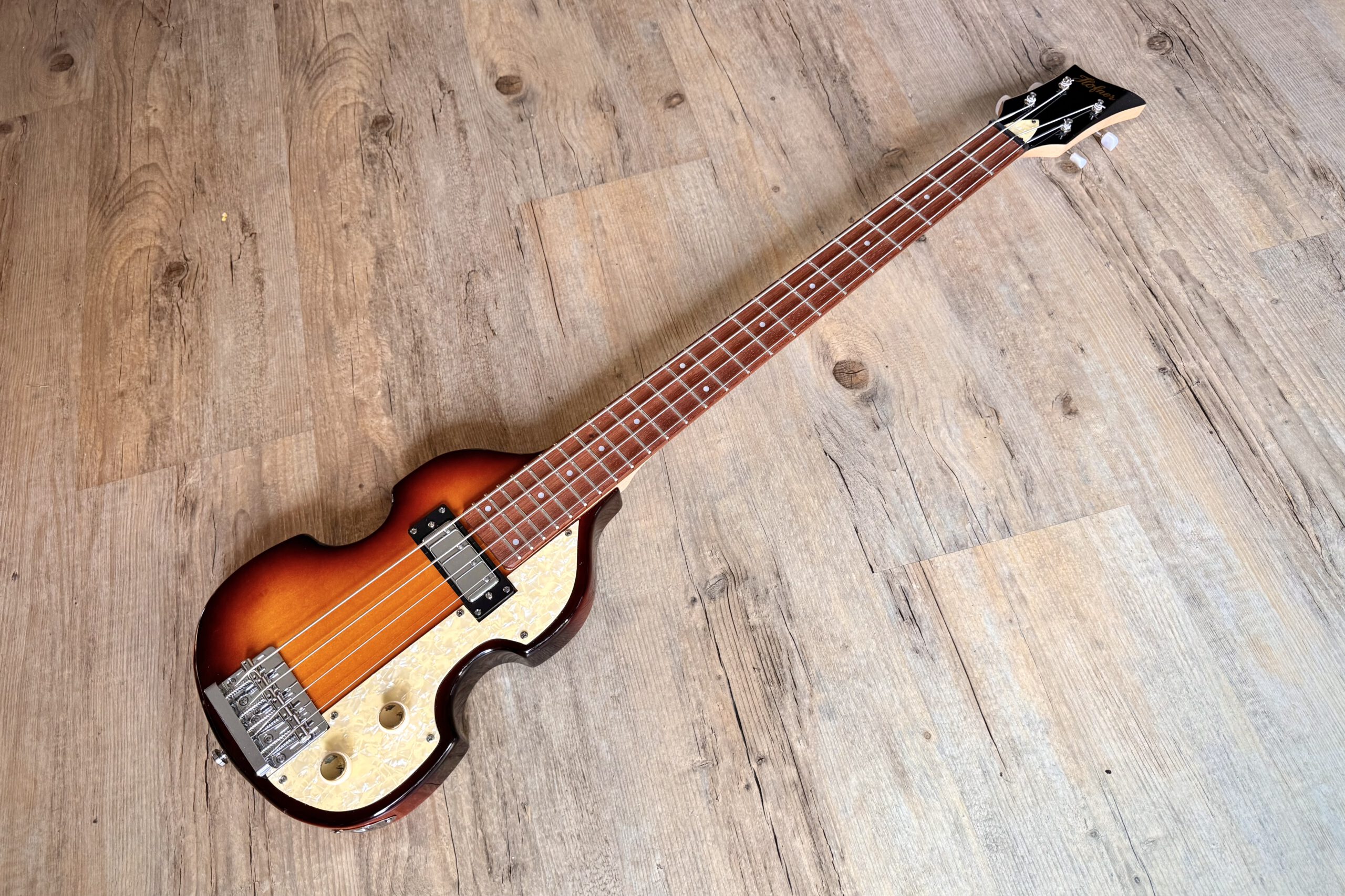 Höfner Shorty Violin Bass Vintage Pearl